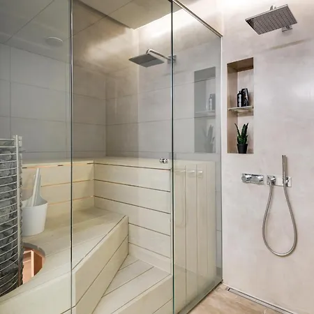 Guestfirst 100m2 Luxury Designer Gem W Sauna Steps To Station