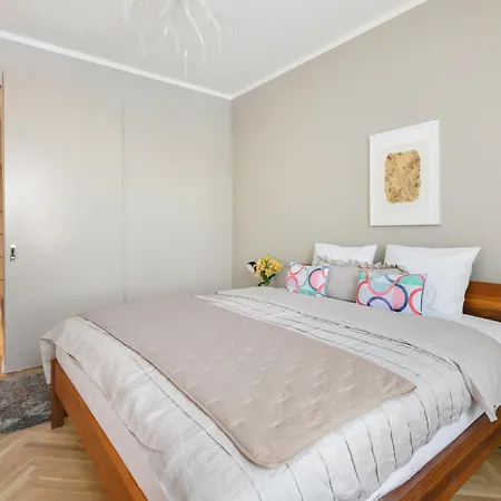 Guestfirst 100m2 Luxury Designer Gem W Sauna Steps To Station Apartamento Helsinki