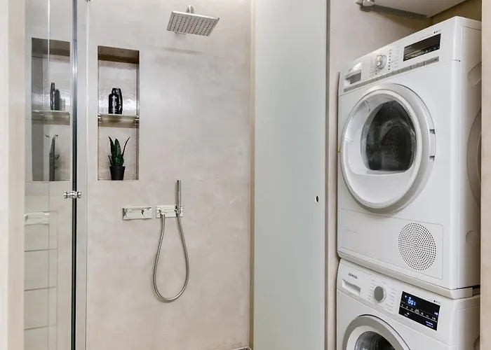 Guestfirst 100m2 Luxury Designer Gem W Sauna Steps To Station Apartmán *