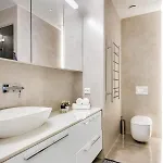 Lägenhet Guestfirst 100m2 Luxury Designer Gem W Sauna Steps To Station Helsingfors