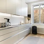 Lägenhet Guestfirst 100m2 Luxury Designer Gem W Sauna Steps To Station