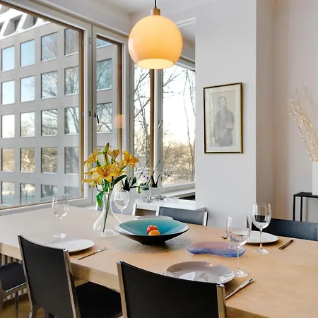 Guestfirst 100m2 Luxury Designer Gem W Sauna Steps To Station Lägenhet *